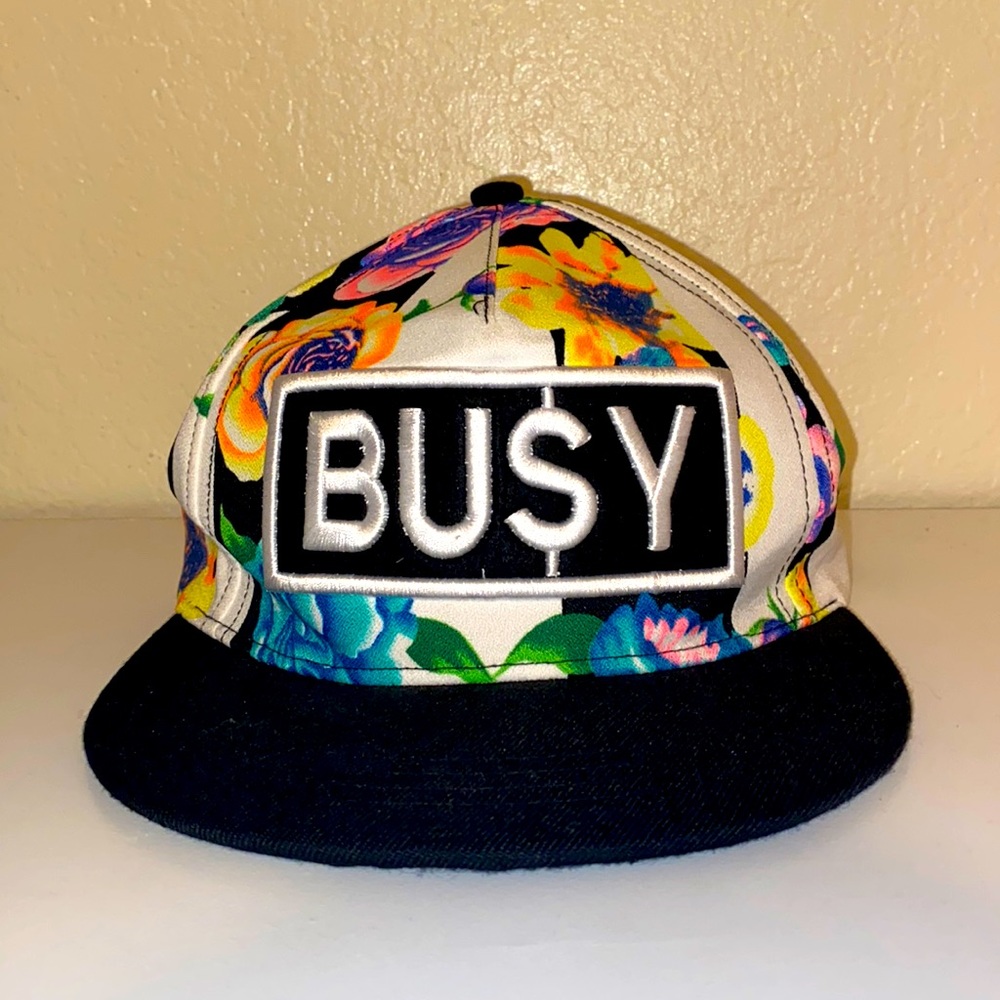 BUSY HAT